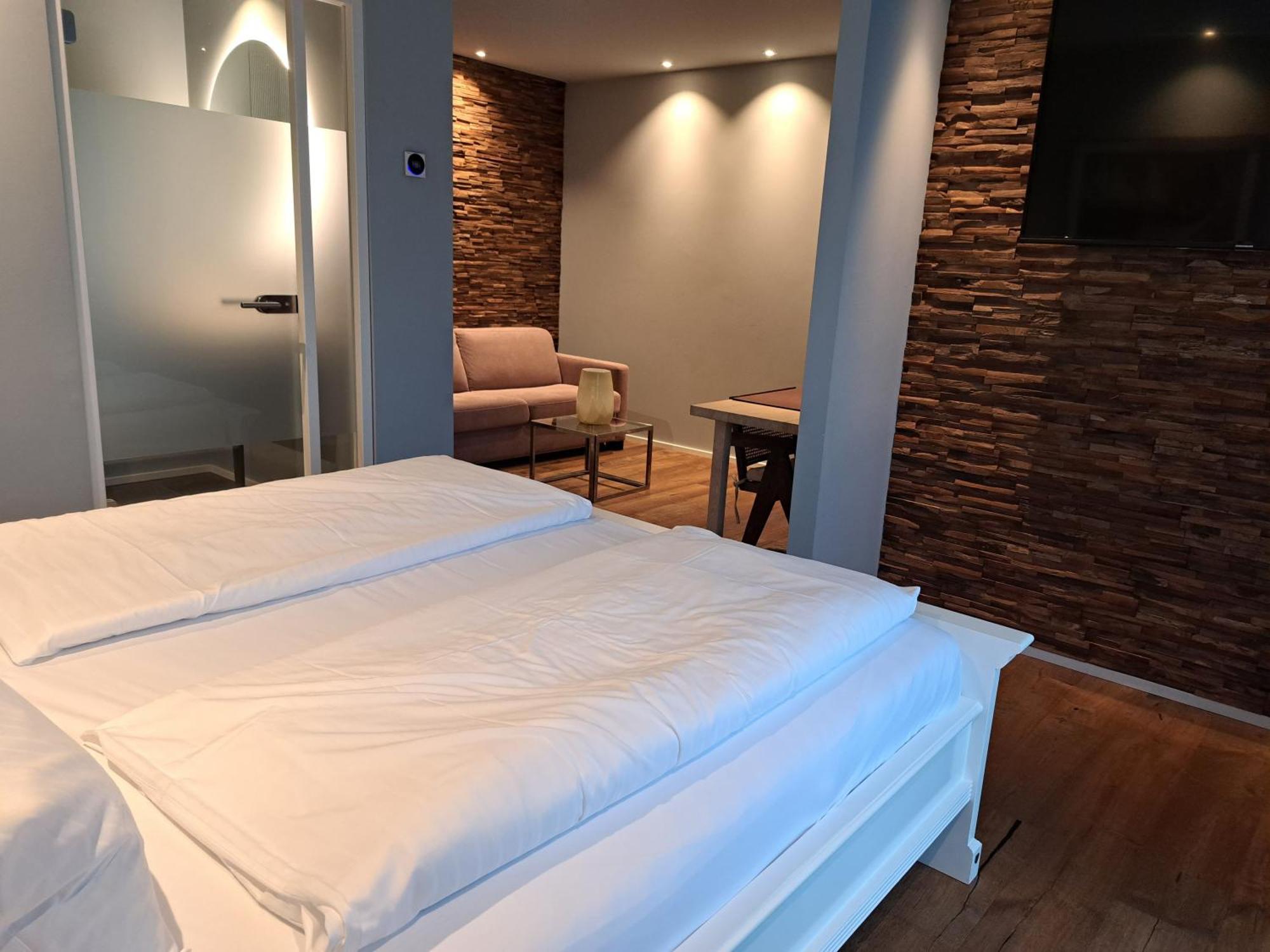 Motelplushotel Biggeseefront Olpe bei Meschede Zewnętrze zdjęcie